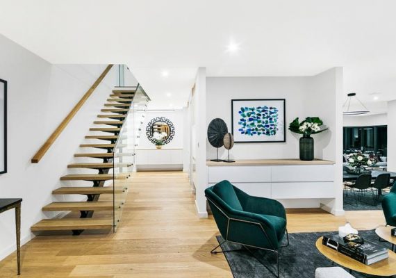 Selling agent – Timeless Appeal Meets Modern Amenity