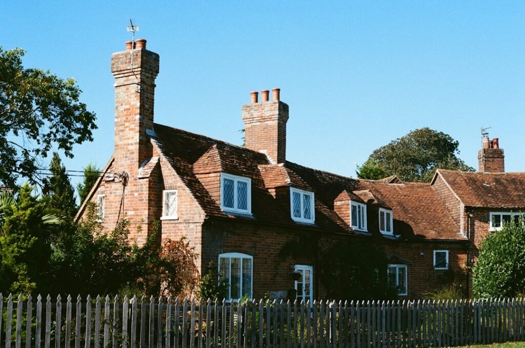 Photo House Worth Maddington