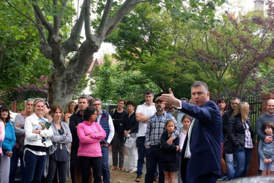buying at auction Perth