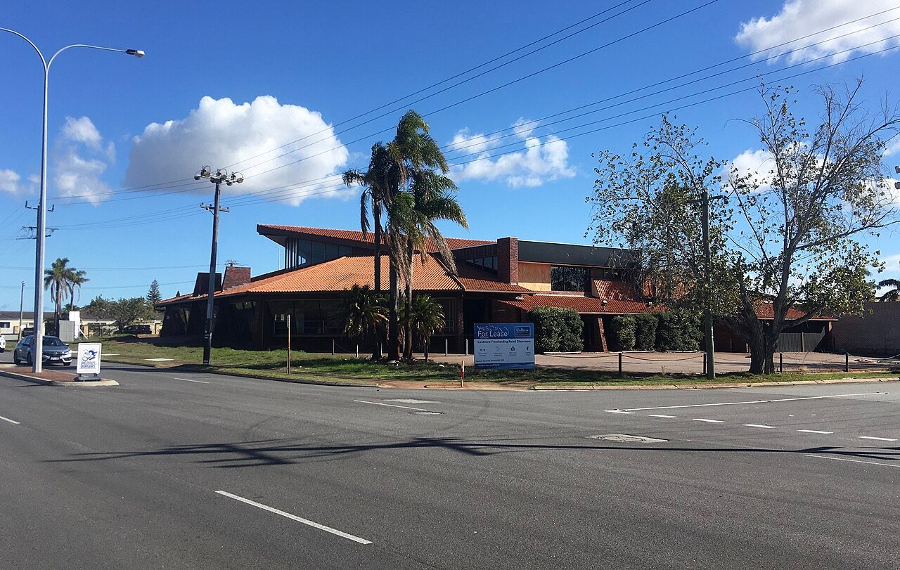 Dianella central living