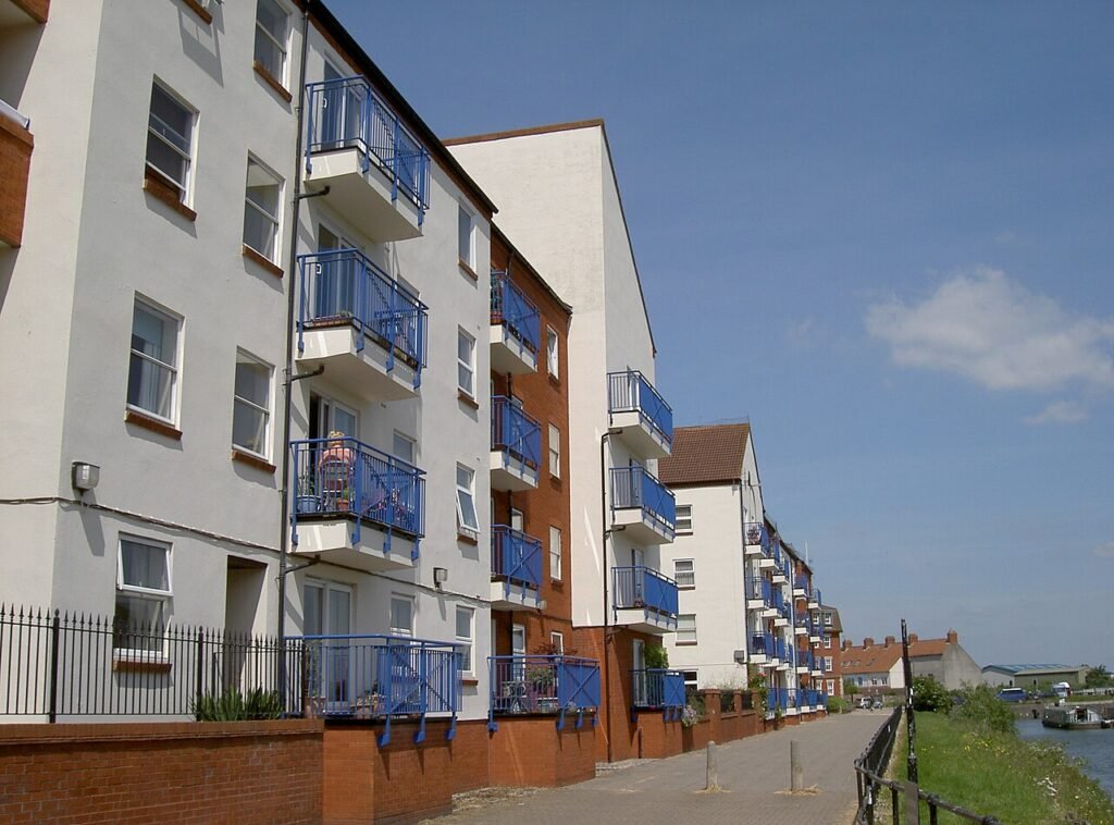 rent vesting vs living